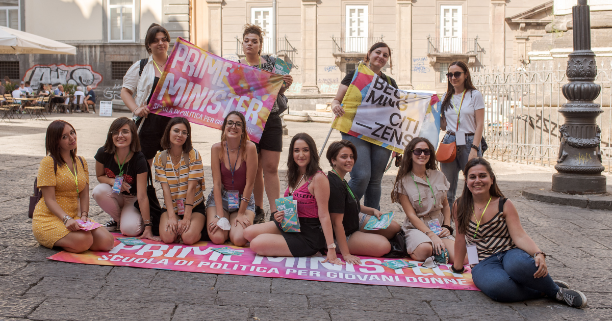 Sostieni le ragazze di Prime Minister! di PRIME MINISTER Sostieni le ragazze di Prime Minister!-PRIME MINISTER