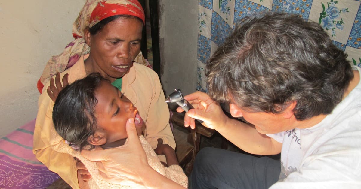 Insieme per i bimbi del Madagascar-Antonio Brienza