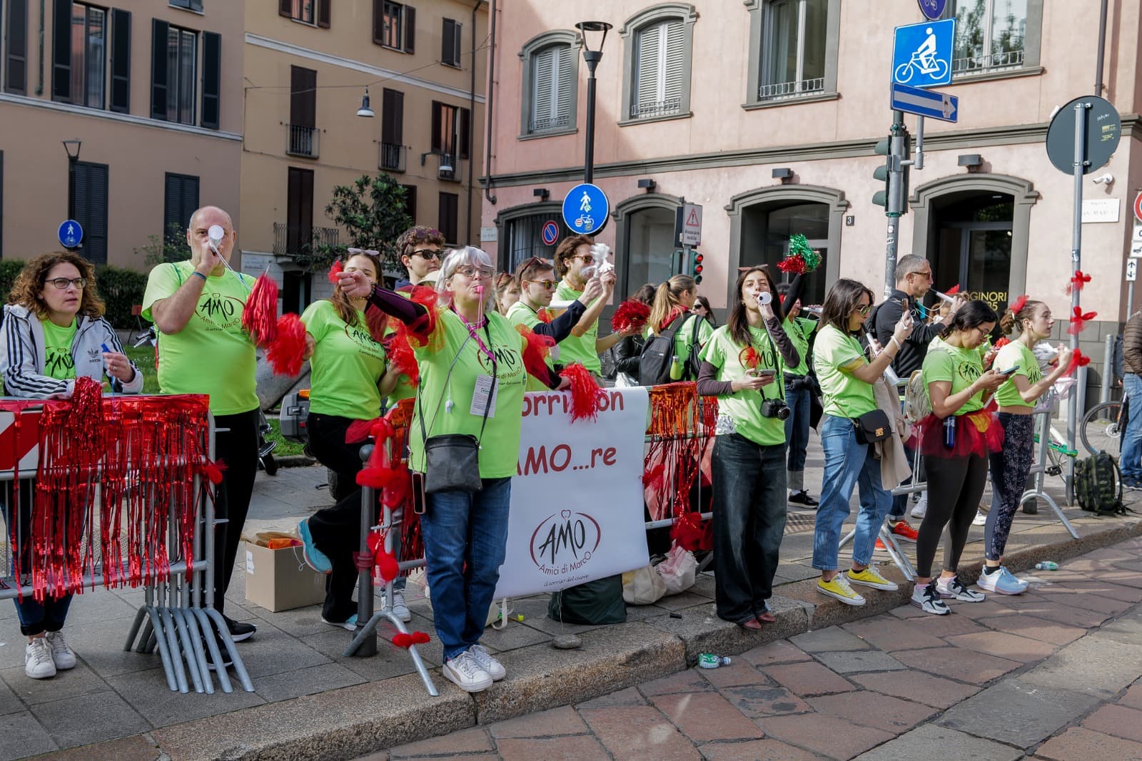 Amici di Marco alla Milano Marathon 2024