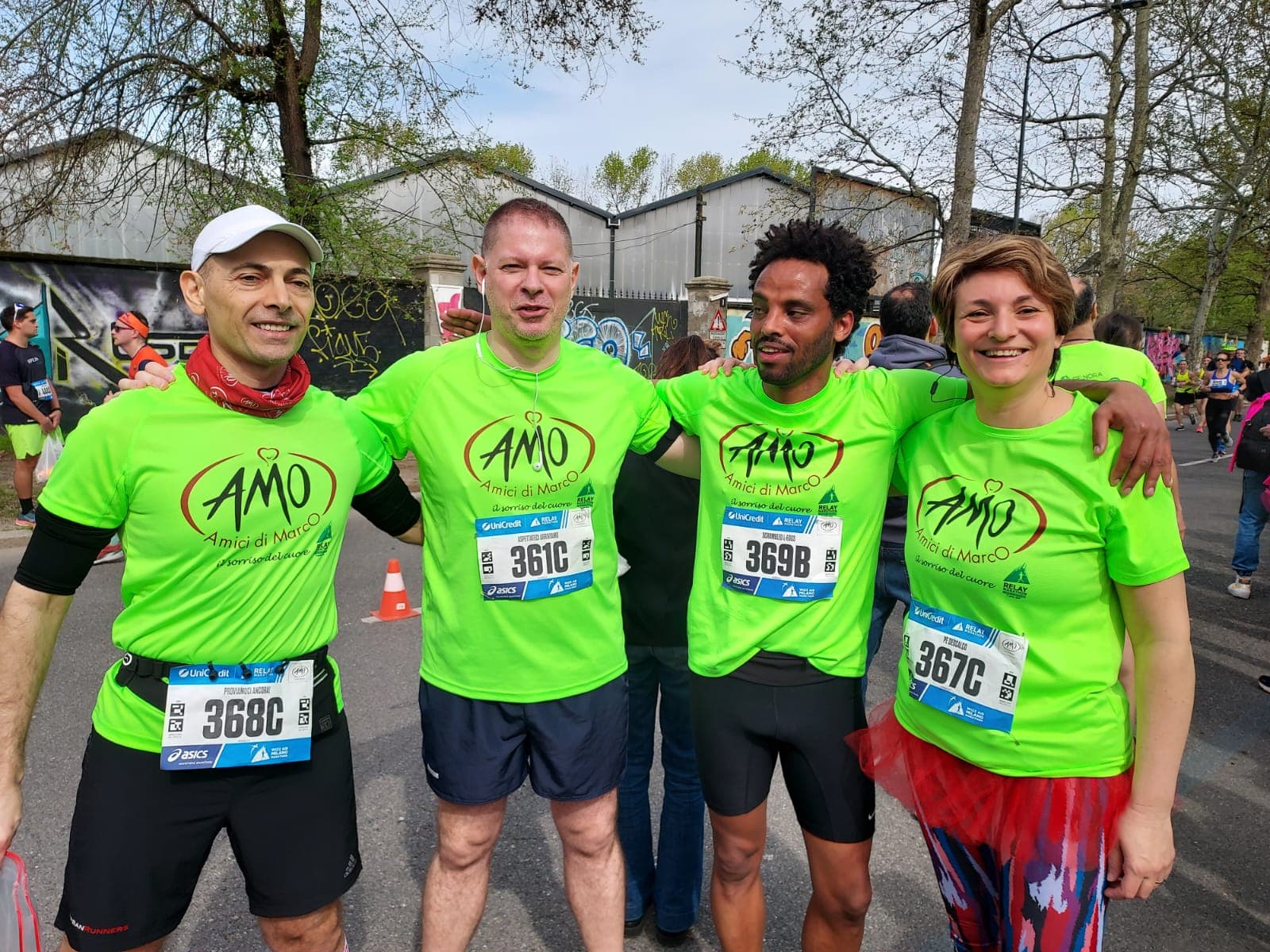 Amici di Marco alla Milano Marathon 2024