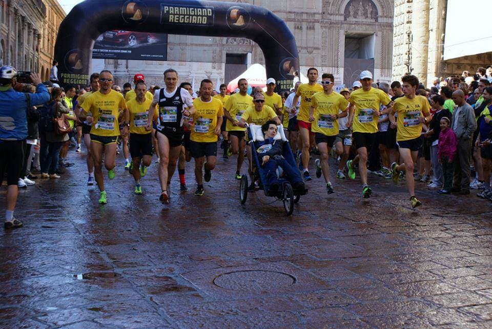 Corri la STRABOLOGNA con Mauro di 100 Del Dono Corri la STRABOLOGNA con Mauro-100 Del Dono