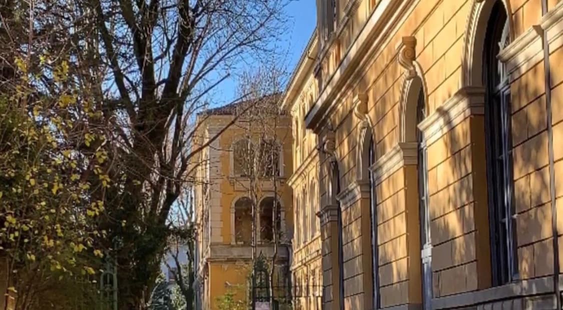 Sostieni una scuola extra-ordinaria!-Associazione Scuola Vivaio
