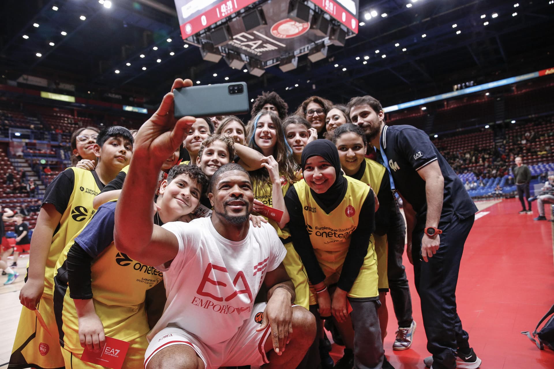 Corri con Laureus per "One Team"!-Fondazione Laureus Italia