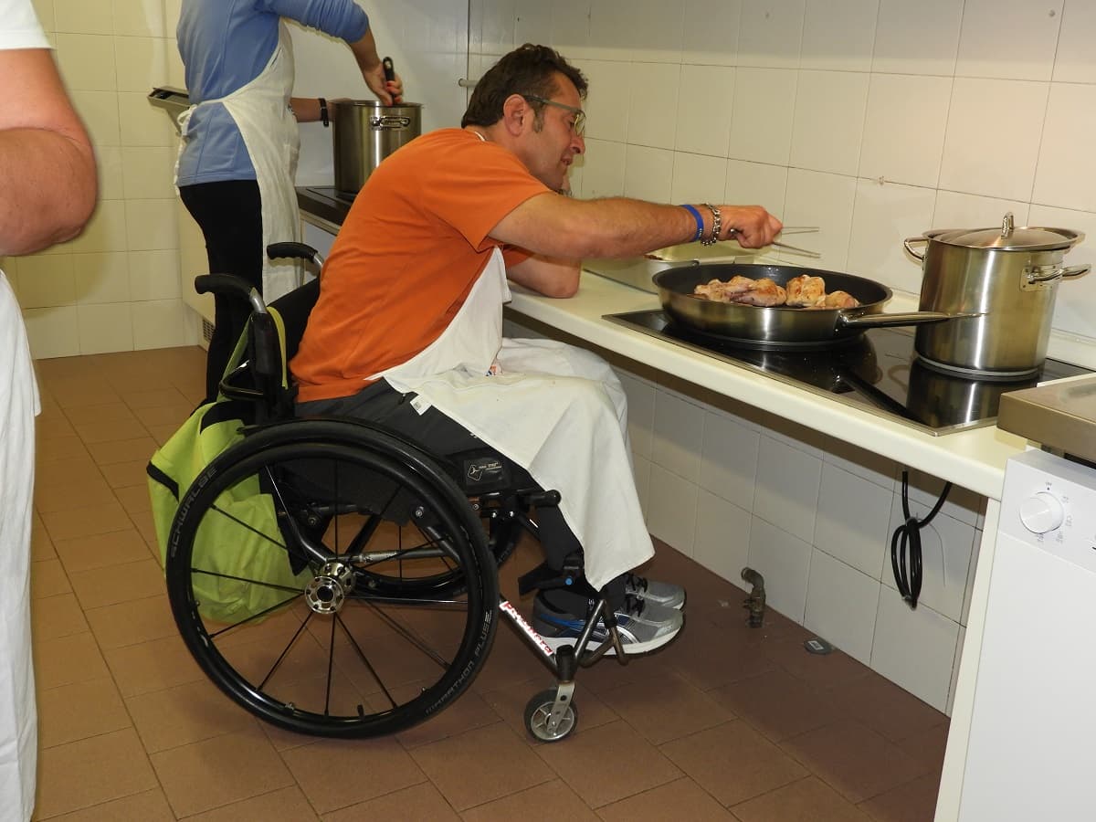 ASSIeme verso nuove autonomie di ASSI APS Onlus ASSIeme verso nuove autonomie -ASSI APS Onlus