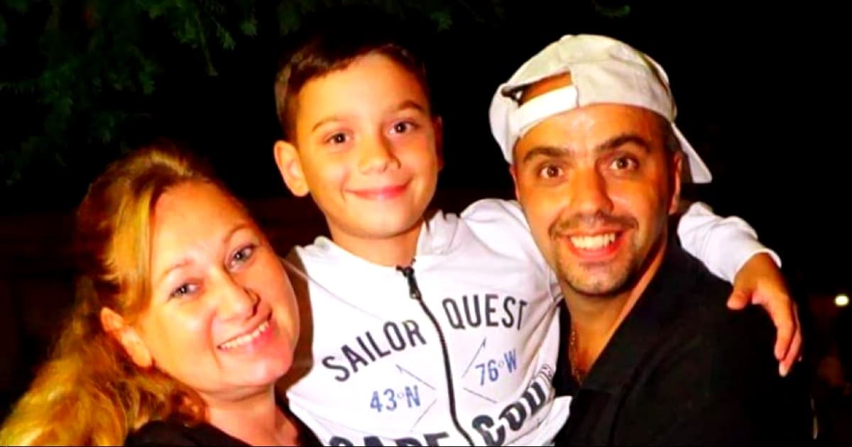 Cristian dona un sorriso ai bimbi malati di Marco Garofalo Cristian dona un sorriso ai bimbi malati-Marco Garofalo