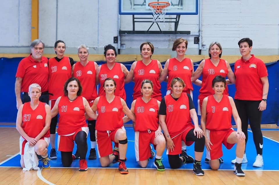 MAXIBASKET: DONNE PER LE DONNE! di Maxibasket Donne Milano MAXIBASKET: DONNE PER LE DONNE!-Maxibasket Donne Milano