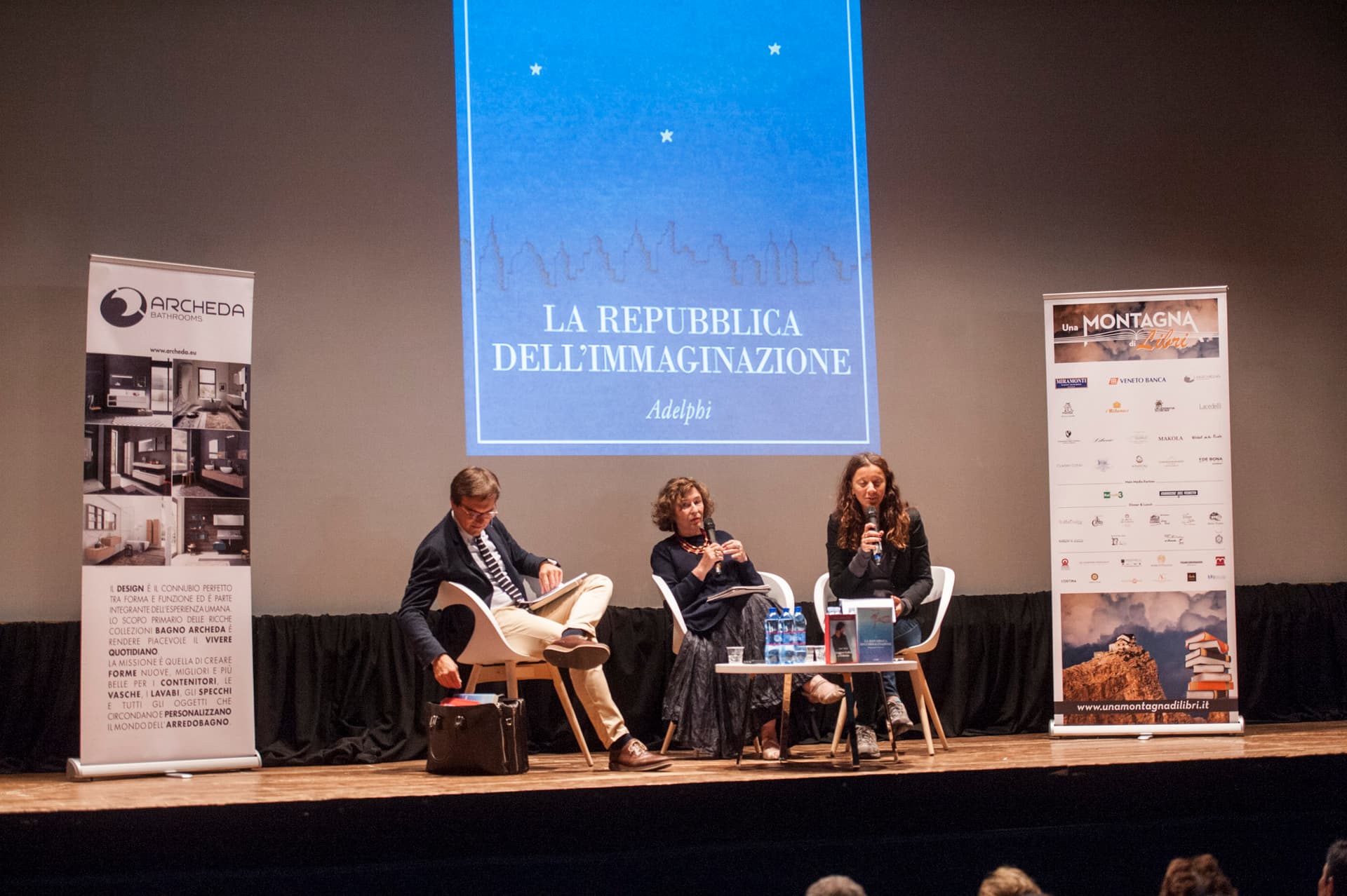 Cortina è tua. Dolomiti frontiera aperta di Una Montagna di Libri Cortina d'Ampezzo Cortina è tua. Dolomiti frontiera aperta-Una Montagna di Libri Cortina d'Ampezzo