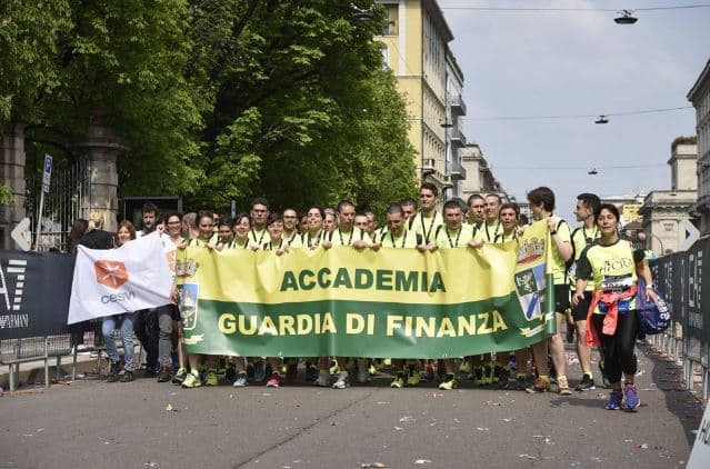 Corri e dona km alle cliniche mobili! di Cesvi Corri e dona km alle cliniche mobili!-Cesvi