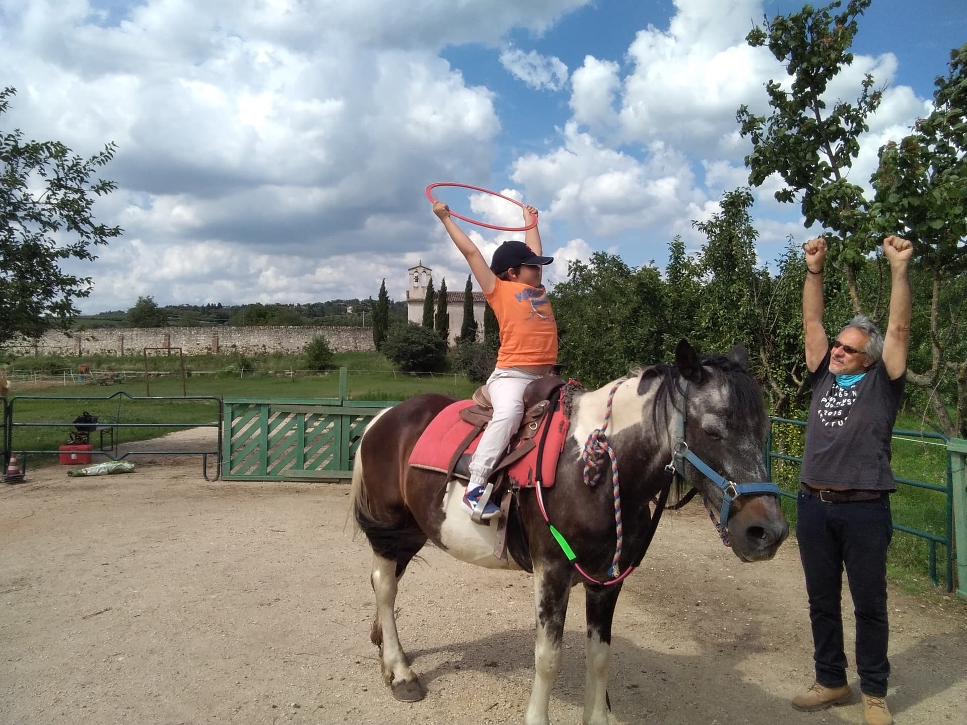 Riding the Blue - Un cavallo per amico di EY Foundation Onlus Riding the Blue - Un cavallo per amico -EY Foundation Onlus