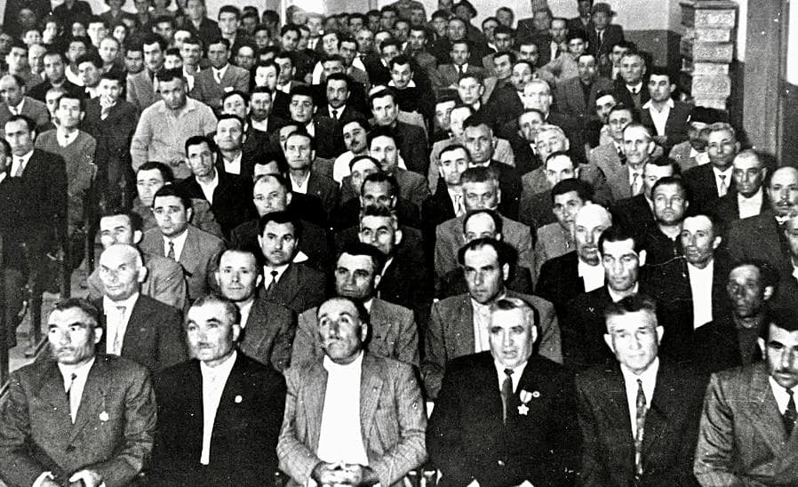 Sulfurea. Verso una nuova comunità. di Auser Pesaro Urbino Sulfurea. Verso una nuova comunità.-Auser Pesaro Urbino