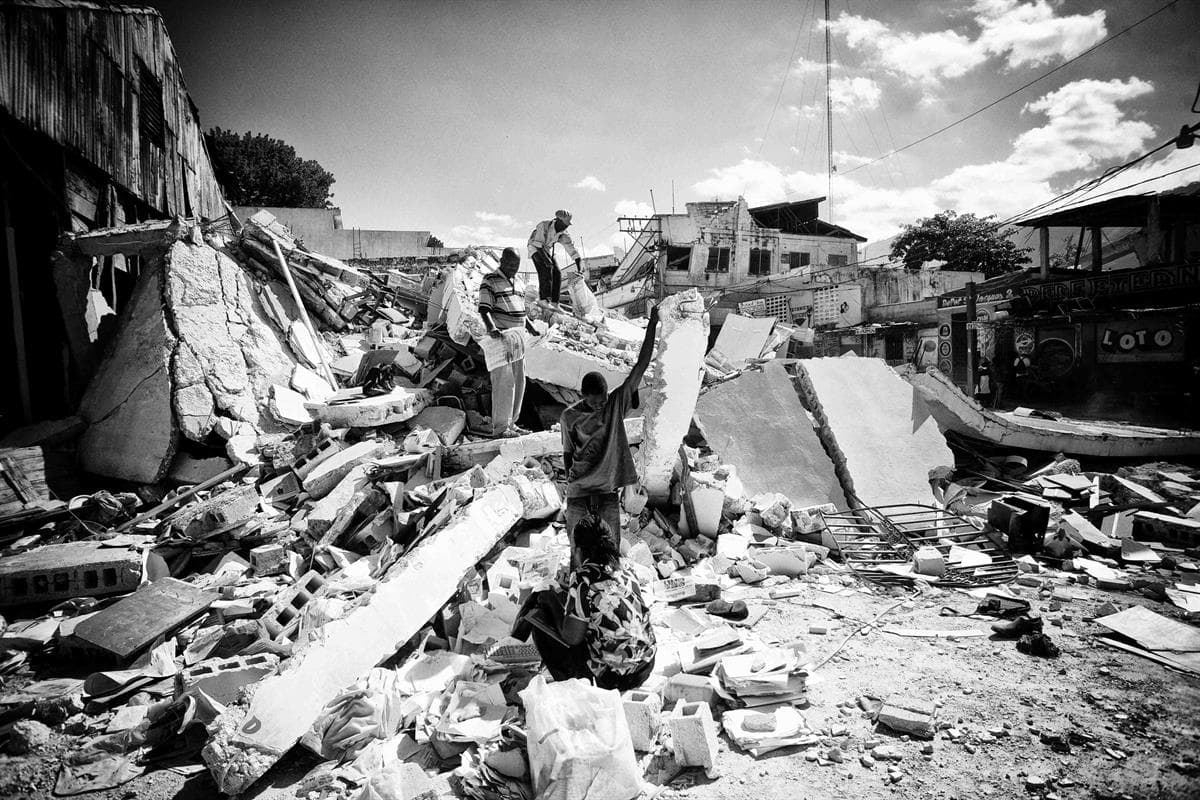MISERICORDIE per Emergenza Sisma HAITI di Misericordie d'Italia MISERICORDIE per Emergenza Sisma HAITI -Misericordie d'Italia