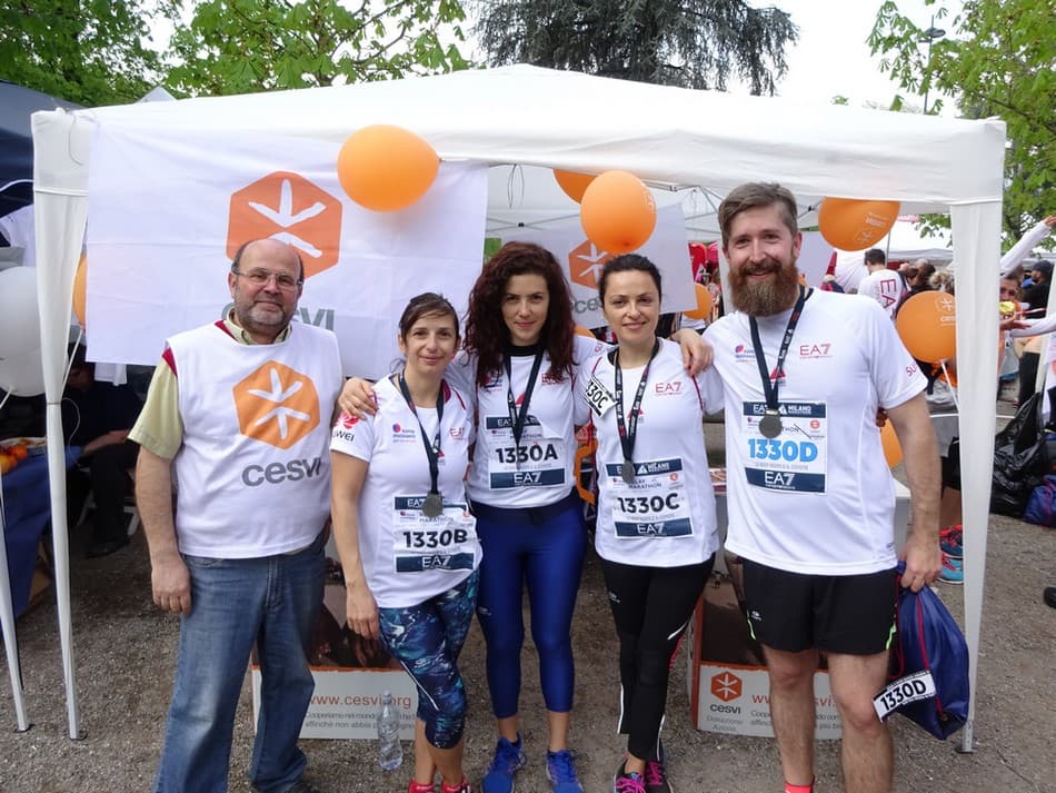 Corri e dona km alle cliniche mobili! di Cesvi Corri e dona km alle cliniche mobili!-Cesvi