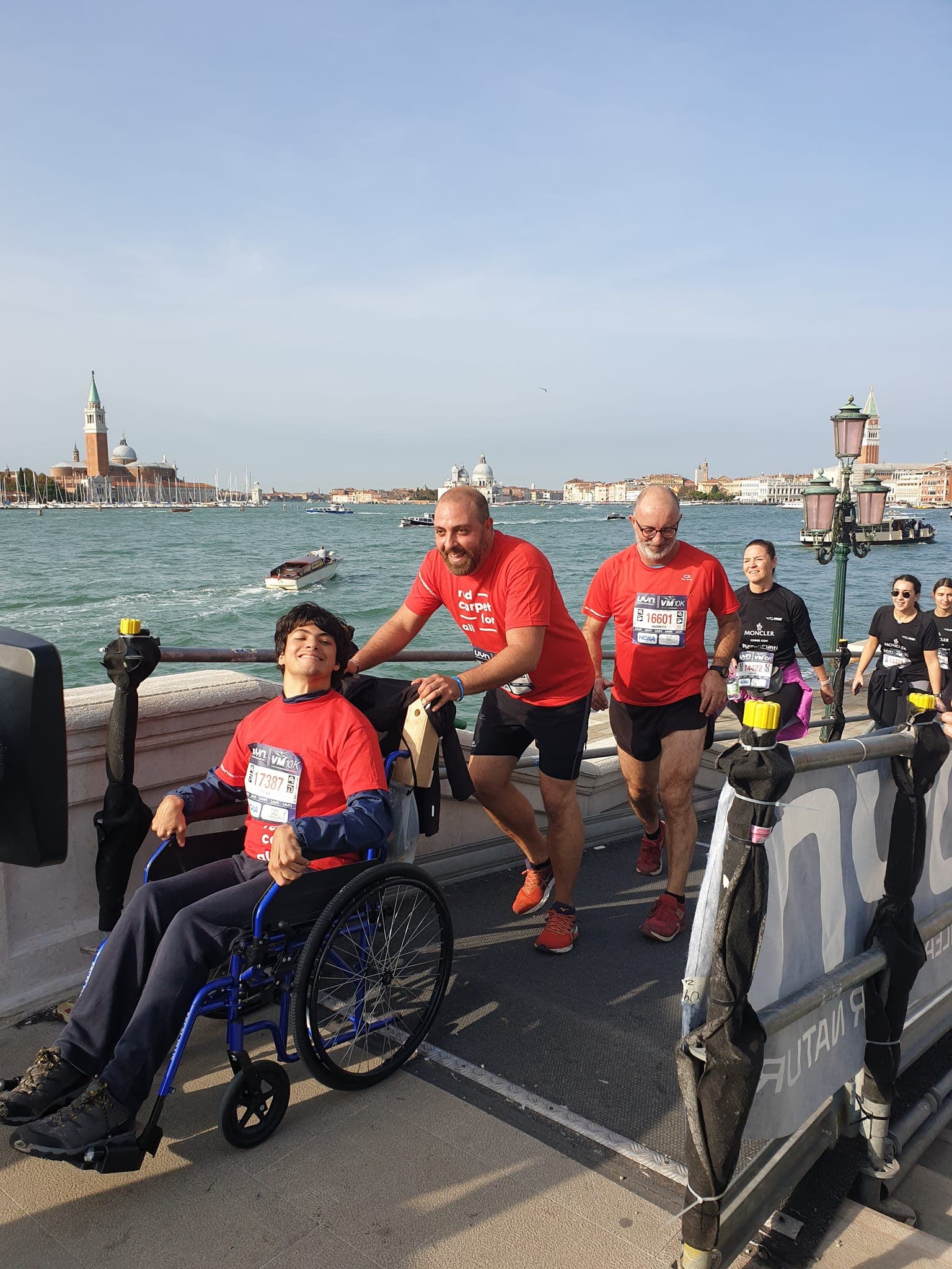 Red Carpet For All @ VeniceMarathon 2023 di Red Carpet For All APS Red Carpet For All @ VeniceMarathon 2023-Red Carpet For All APS