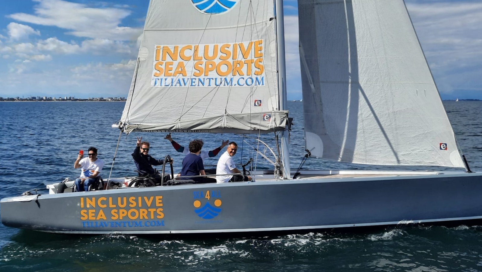la barca a vela accessibile Càpita