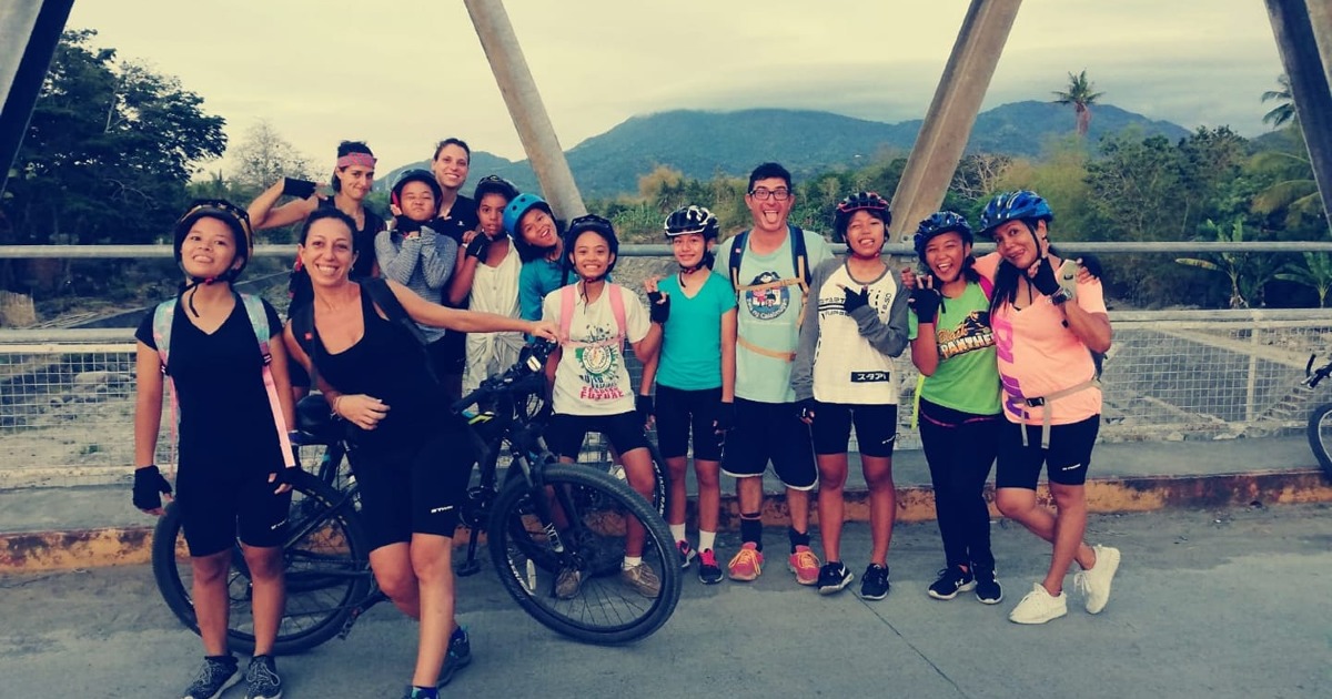 In bici sotto le palme di Elisa Gabrieli In bici sotto le palme-Elisa Gabrieli