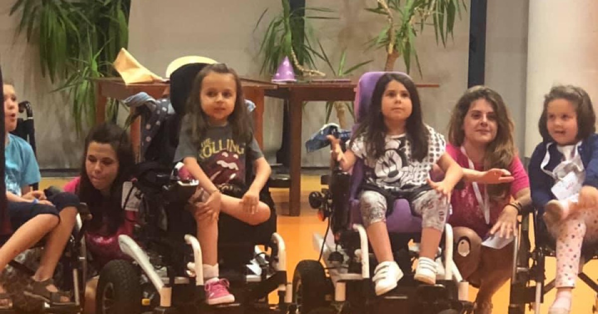 Issiamo la bandiera fucsia e partiamo!-Yuri Faccetti