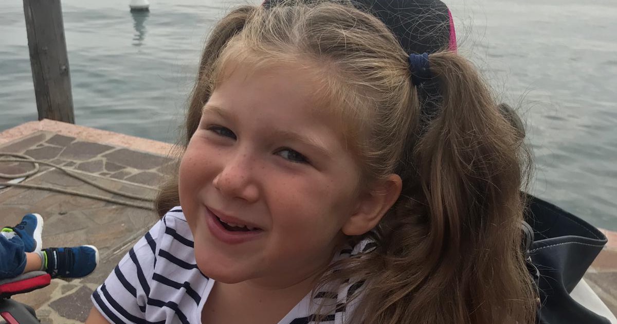 Issiamo la bandiera fucsia e partiamo!-Yuri Faccetti