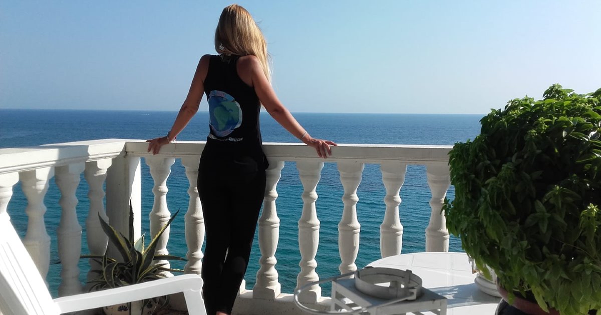 In viaggio con la Cri di Cristina Scolletta In viaggio con la Cri-Cristina Scolletta