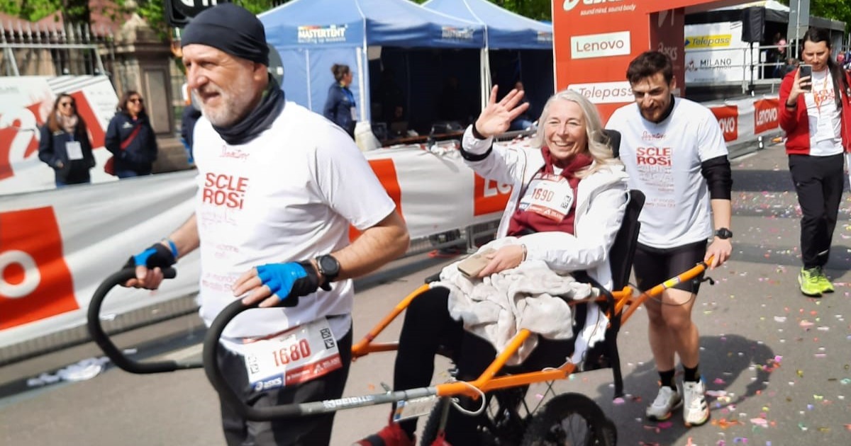 Elefante e Farfalla di Nicolò Vighi Elefante e Farfalla-Nicolò Vighi