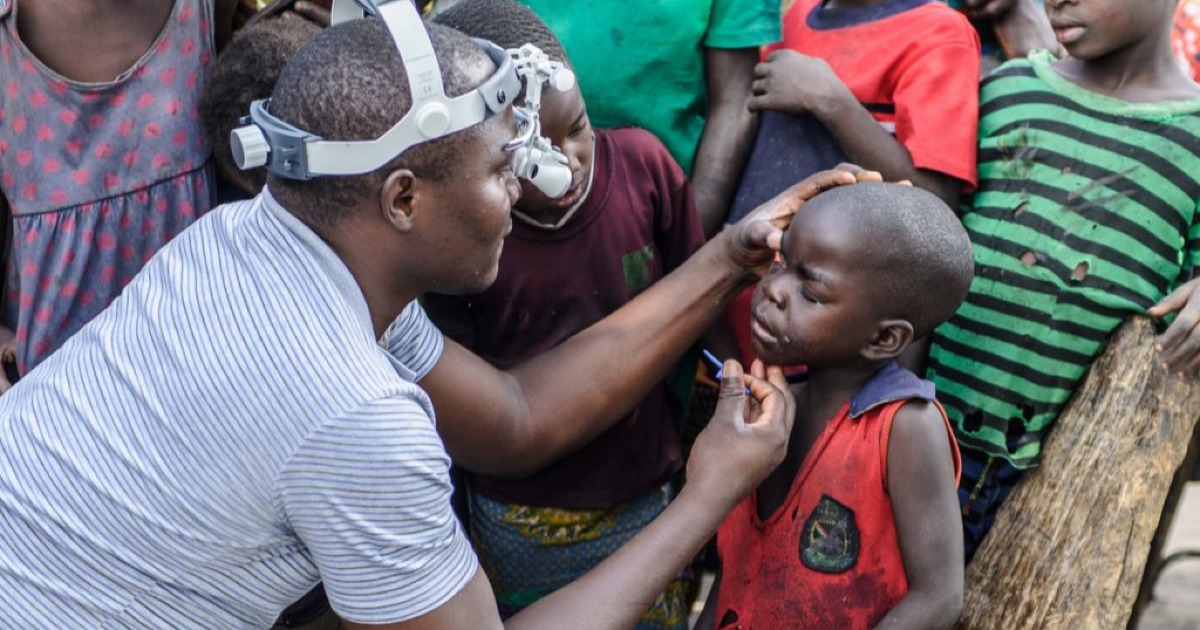 Passa il testimone, fermiamo il tracoma!-Andrea Sarasin