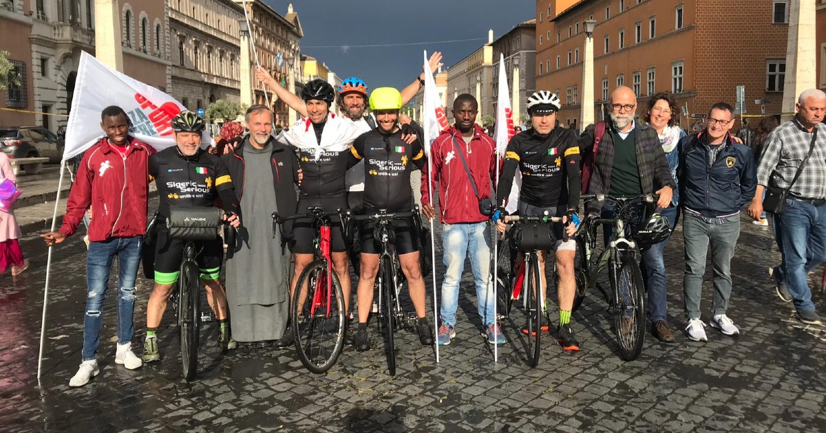 In bici da Milano a Roma per SSF di I Sigerici In bici da Milano a Roma per SSF -I Sigerici