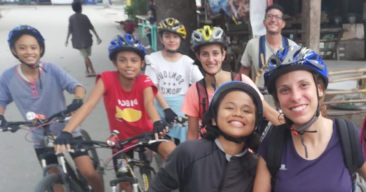 In bici sotto le palme di Elisa Gabrieli In bici sotto le palme-Elisa Gabrieli