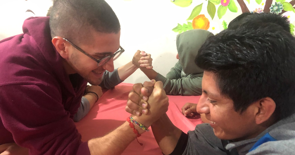 (A)ToMiCa - batti un cinque!-Titti, Moukhtar, Marios