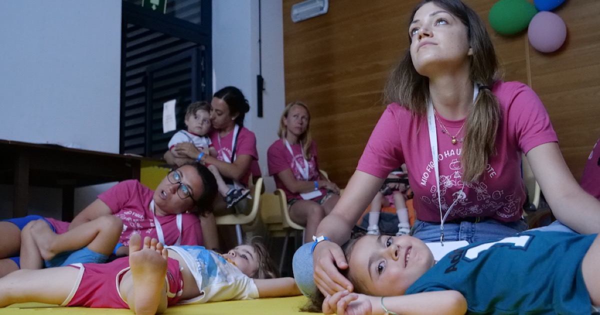 Corriamo sul mondo-Sabina Simbola