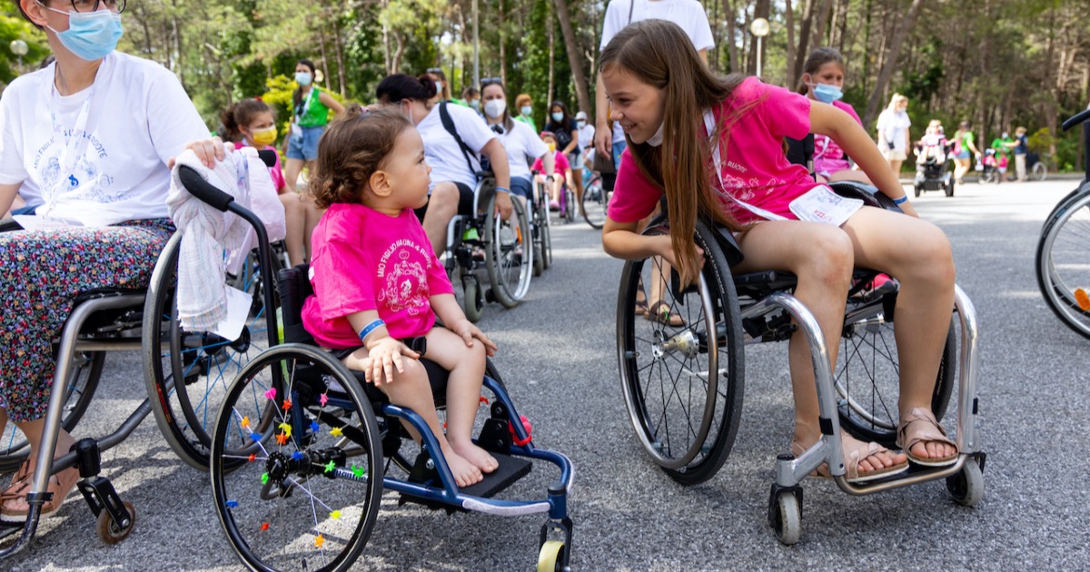 Jingle Squats Biomeccanica e solidarietà-Gabriele Trotta