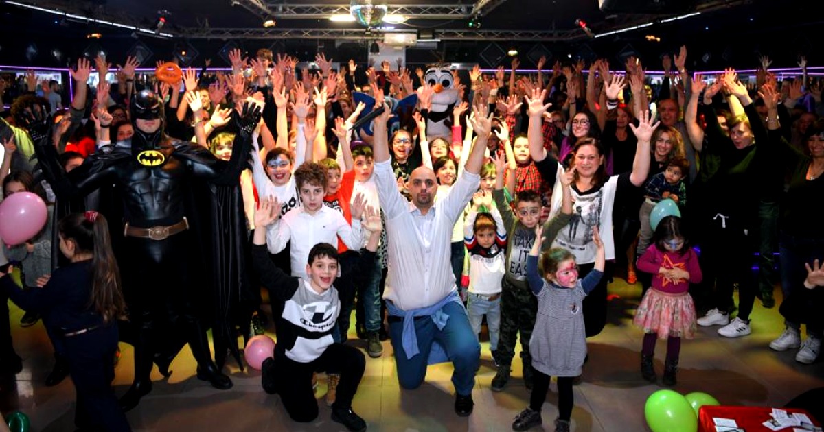 Cristian dona un sorriso ai bimbi malati-Marco  Garofalo 