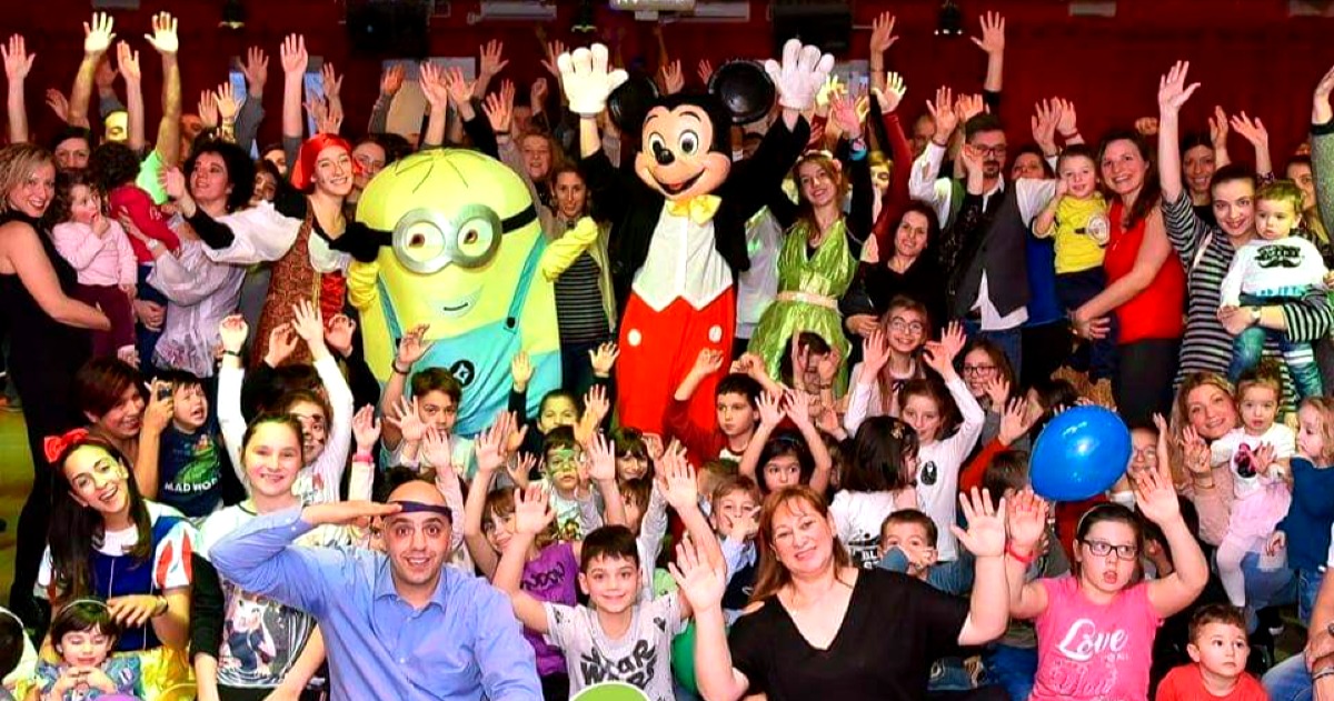 Cristian dona un sorriso ai bimbi malati-Marco  Garofalo 