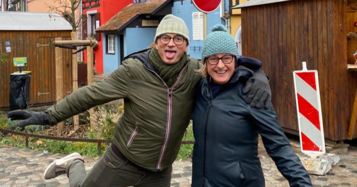 La tua mano per correre insieme-Alberto Clavarino