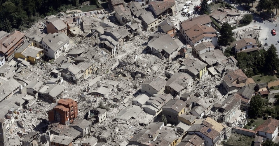 Amatrice dopo il terremoto 