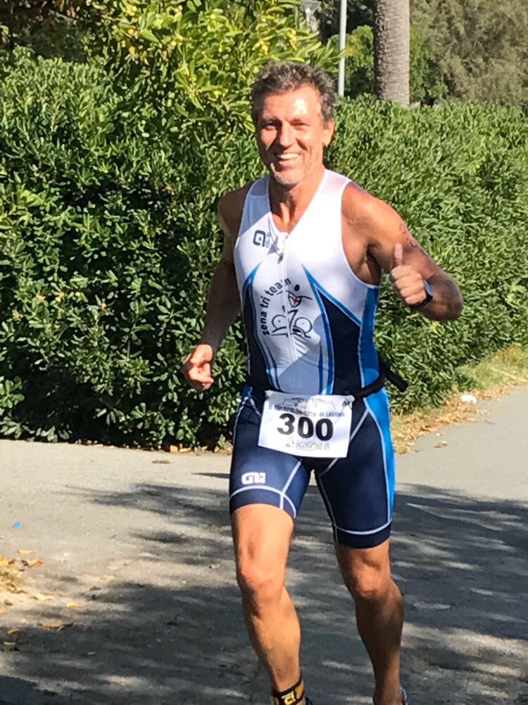 Mauro corre la mezza di Genova per OOCL-Mauro Crovetto