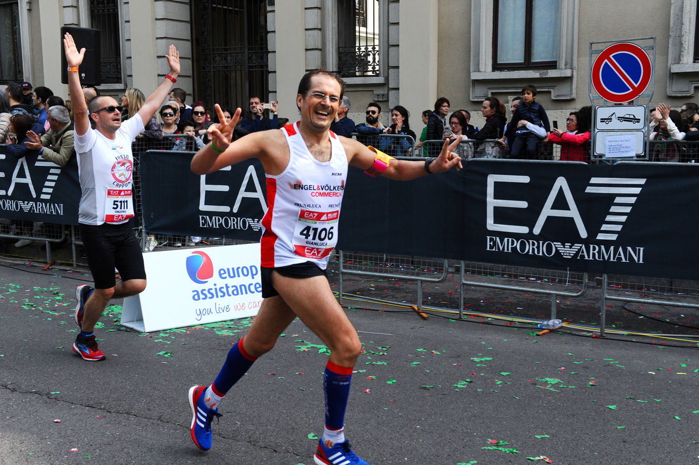 E&VC torna in pista per una buona causa! di Engel & Völkers Commercial E&VC torna in pista per una buona causa!-Engel & Völkers Commercial