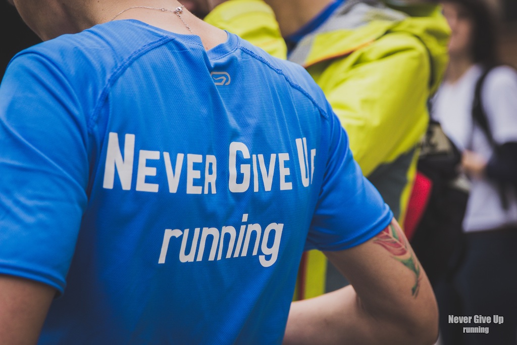 Never Give Up Running per bimbiSma di Never Give Up Running Never Give Up Running per bimbiSma-Never Give Up Running