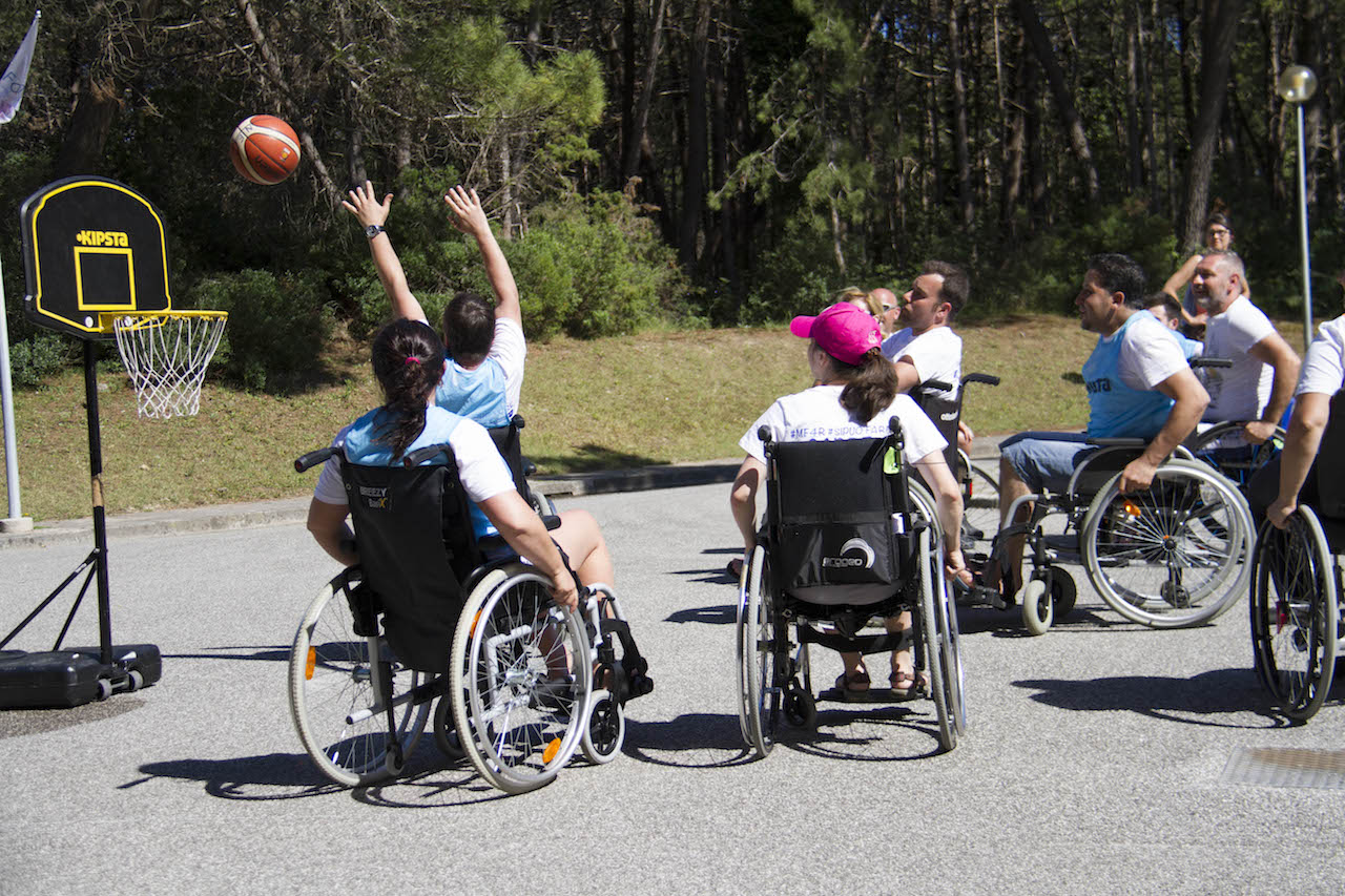 Carter&Benson Runs forEmma di CARTER & BENSON S.R.L. Carter&Benson Runs forEmma-CARTER & BENSON S.R.L.