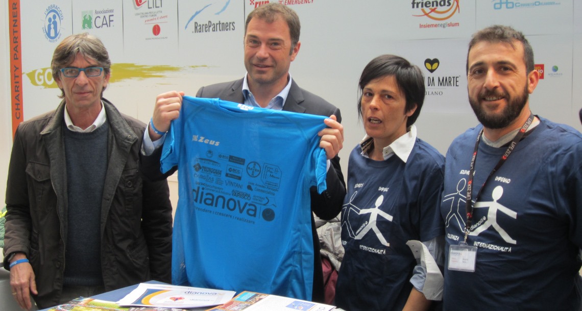 Diamo un (IN)taglio al passato!!-Anna Maria Maceli