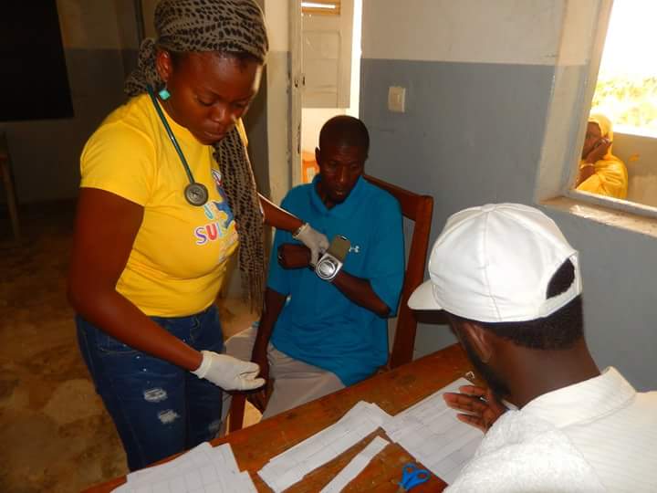 1 bambino per 1 anno di scuola!-Codoumar Rosalia Mbow