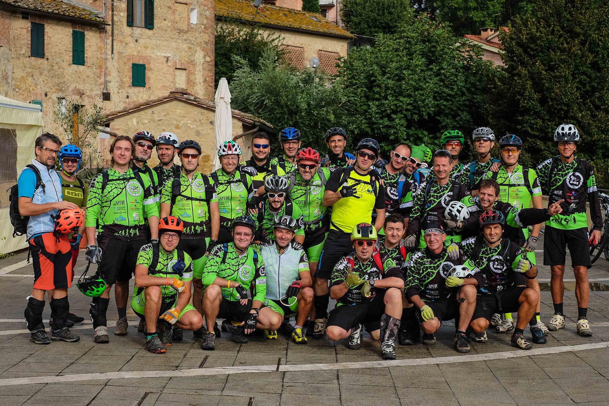 Aiutaci a regalare un abbraccio-Marco Nardi