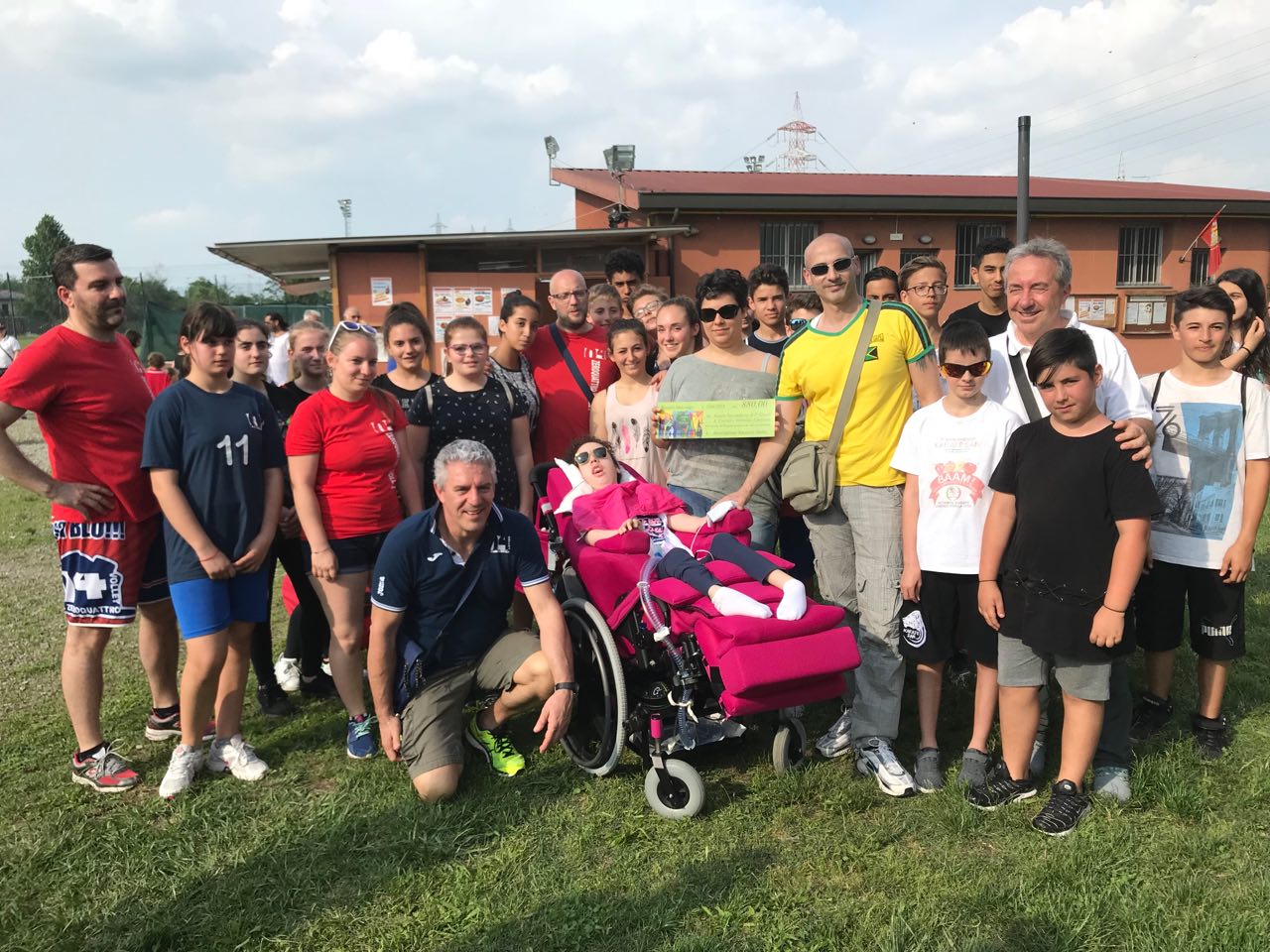 Sma non è difficile aiutare ICS Manzoni di Anna Callea Sma non è difficile aiutare ICS Manzoni -Anna Callea