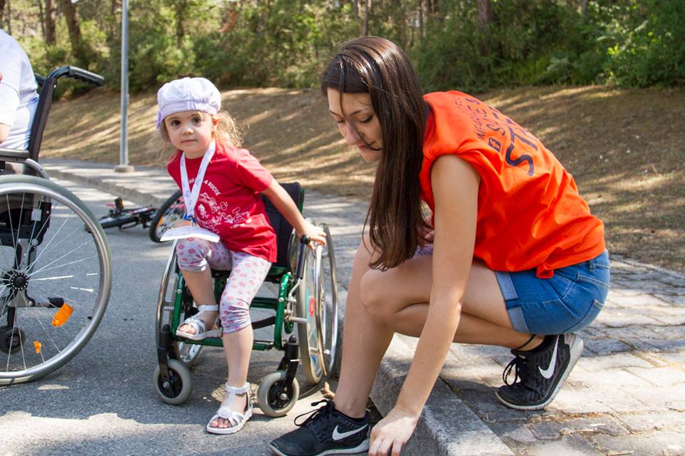 Volontari a Gambe Levate! di Corinna Zeli Volontari a Gambe Levate!-Corinna Zeli