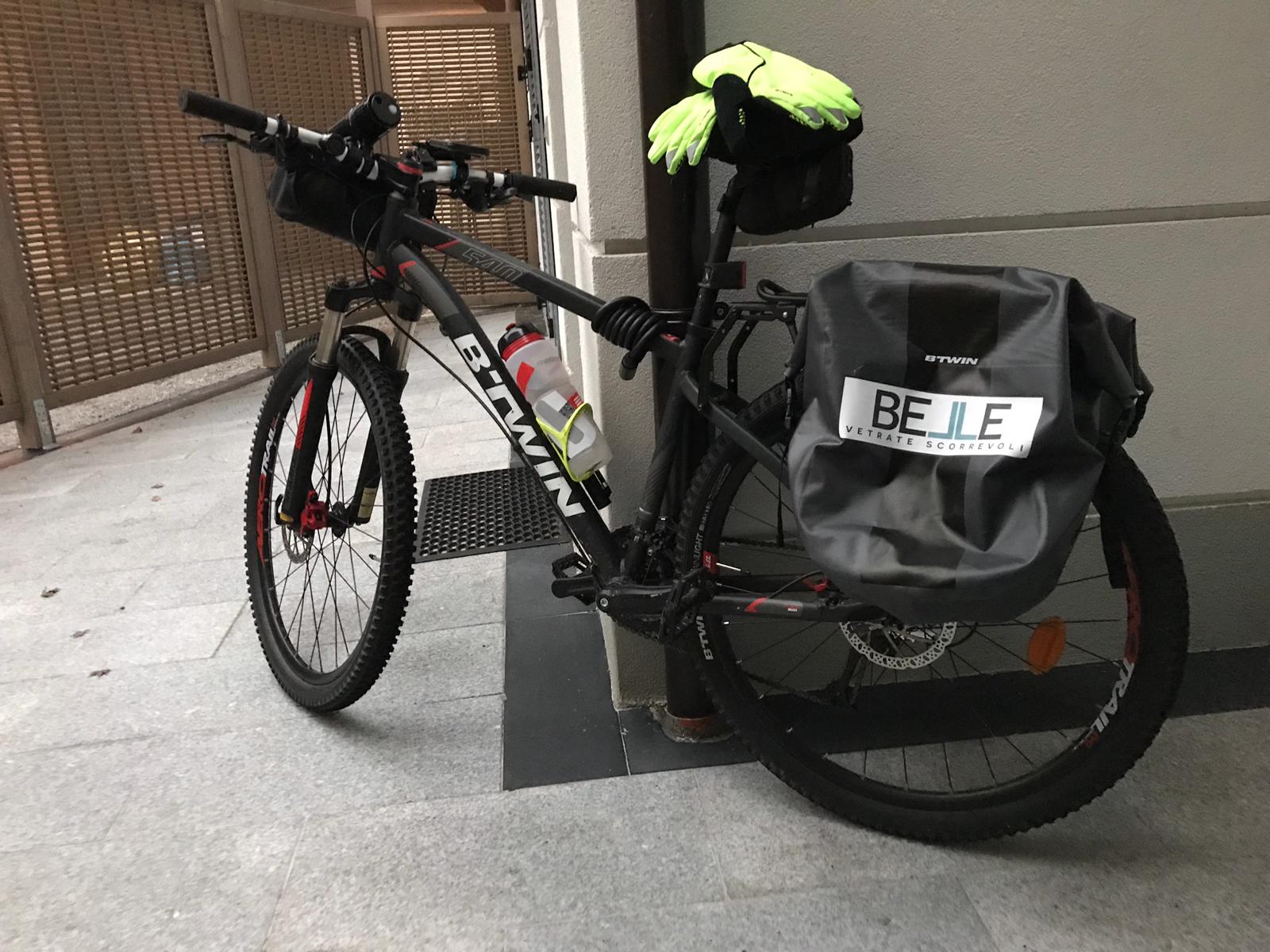 In bici per Chiara da Milano a Santiago di Mara Musizza In bici per Chiara da Milano a Santiago-Mara Musizza