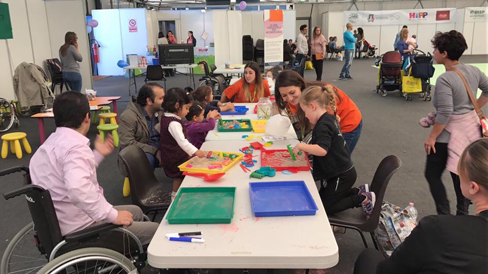 Volontari a Gambe Levate! di Corinna Zeli Volontari a Gambe Levate!-Corinna Zeli