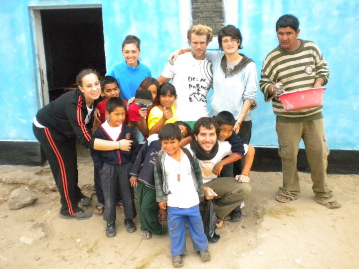 (A)ToMiCa - Noi ricorriamo per loro di Titti, Vale, Toti e Ale (A)ToMiCa - Noi ricorriamo per loro-Titti, Vale, Toti e Ale