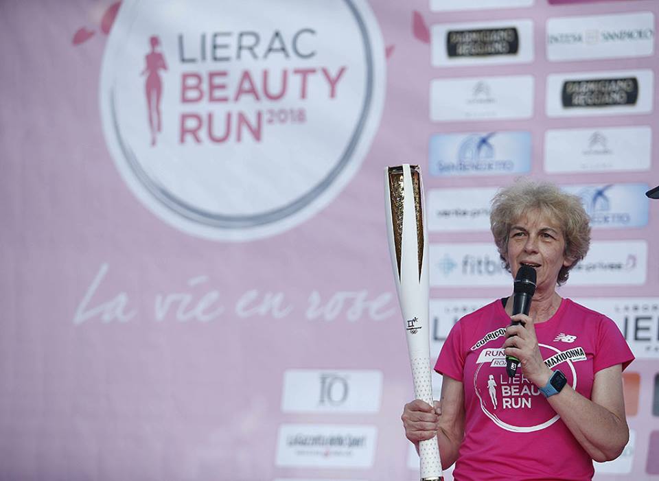 Il Fuoco Olimpico per la Ricerca di Nadia Temperini Il Fuoco Olimpico per la Ricerca-Nadia Temperini