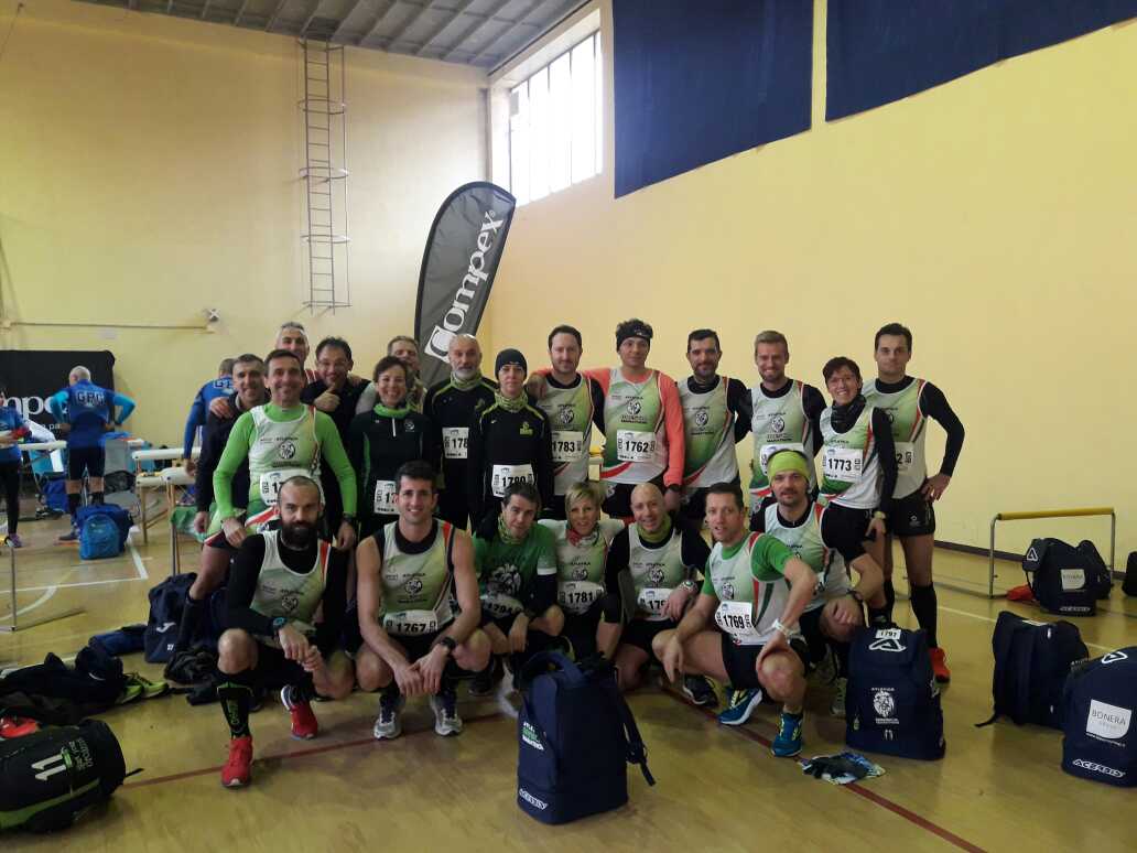 1€/KM X SENTIRSI A CASA LONTANO DA CASA di GIORGIO RAGNI 1€/KM X SENTIRSI A CASA LONTANO DA CASA-GIORGIO RAGNI