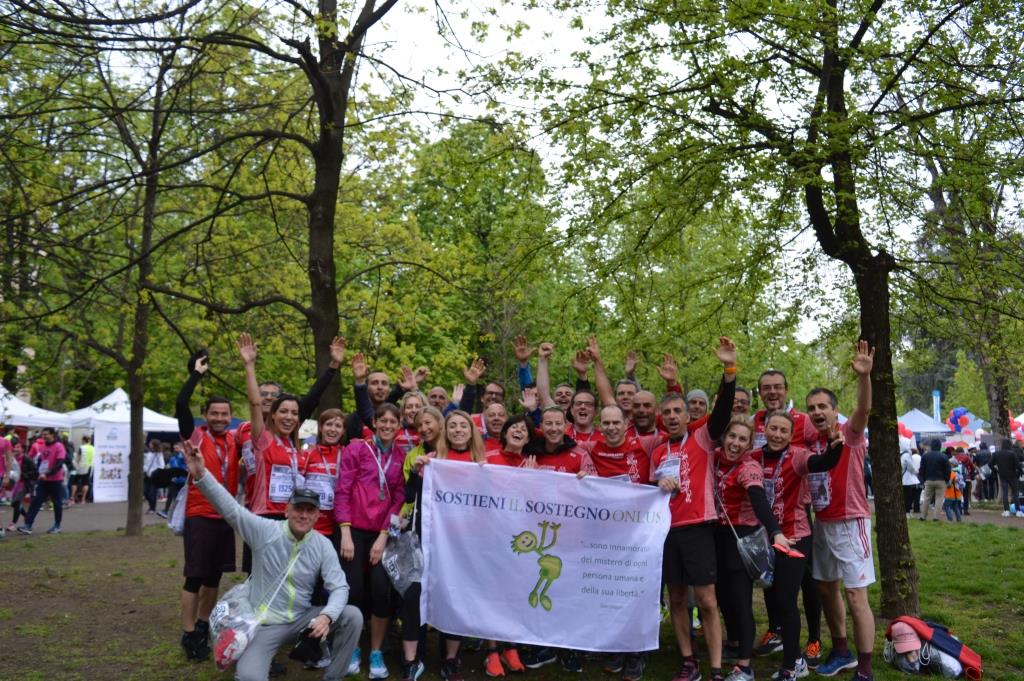 JOHNNIE WALKER DRINKING TEAM di Pietro Bascapé JOHNNIE WALKER DRINKING TEAM-Pietro Bascapé