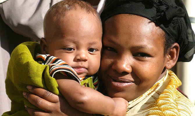 Insieme al Cuamm per mamme e bambini di Michele Bedin Insieme al Cuamm per mamme e bambini-Michele Bedin