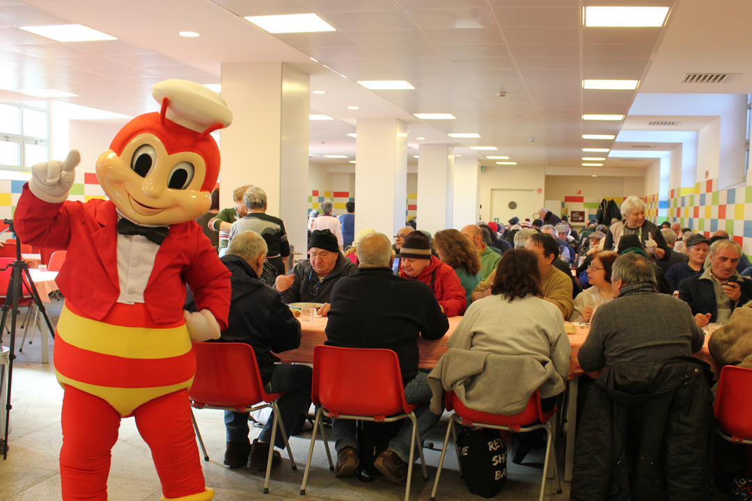 Jollibee run for #PartiColPiedeGiusto! -Abegail Cariaga  Reyes 